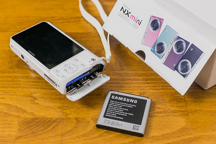 Samsung NX Mini (10).jpg